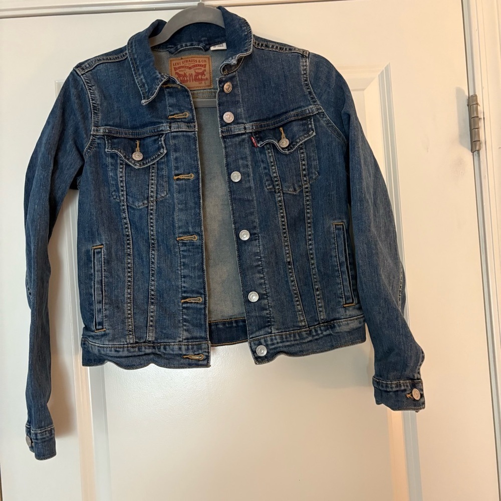 Levi’s Women’s Medium Wash Blue Denim Original Trucker Jacket - Picture 2 of 10